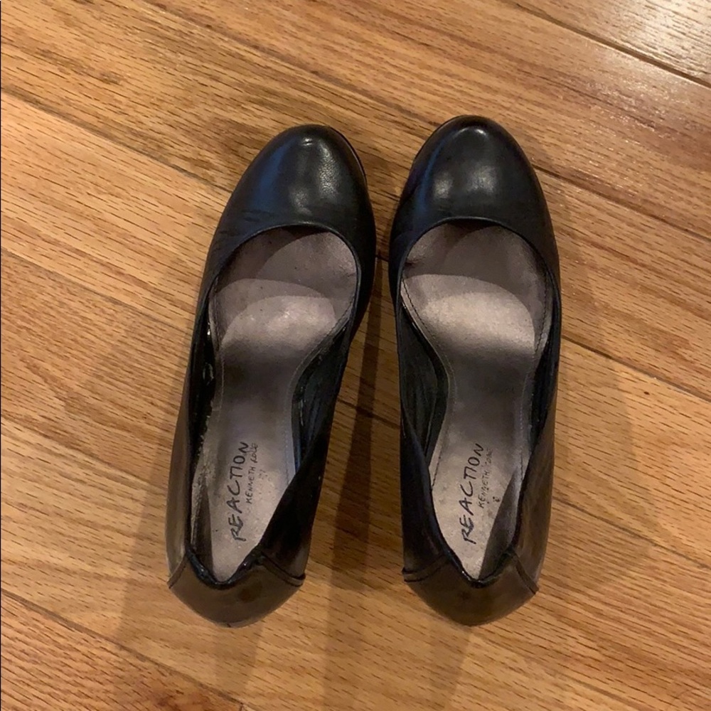 Kenneth Cole Reaction leather black wedge heels